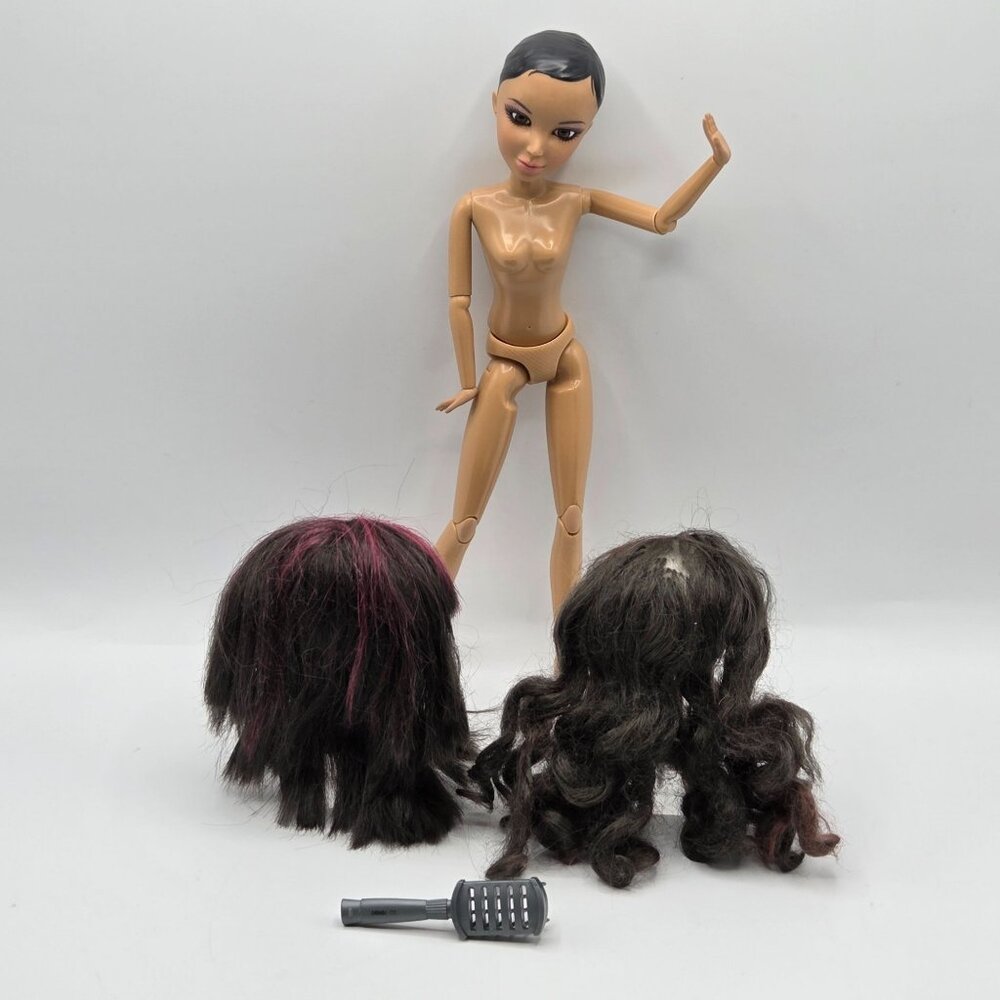 2011 Spin Master Liv Doll Alexis Its My Nature Hazel Eyes Includes 2 Wigs & Logo